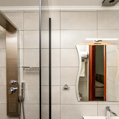 ξενοδοχείο Elegant Epavlis 3*